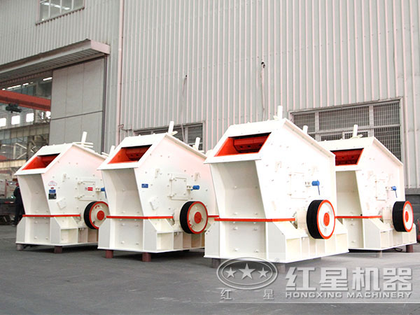 反擊破能打河卵石嗎？想要一款時(shí)產(chǎn)量200噸的反擊式破碎機(jī)？