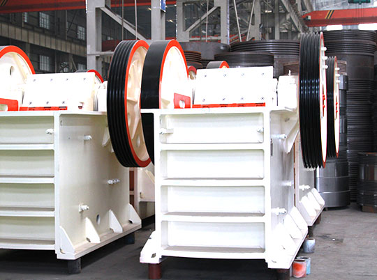 堅持保養(yǎng)和維修，紅星機(jī)器出力勤